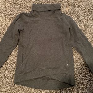 women’s lululemon mock neck sweatshirt gray size 6